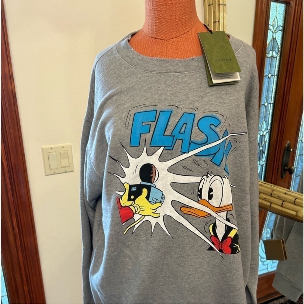 Men’s Gucci, X Disney, Donald Duck heavyweight sweatshirt size large made Italy